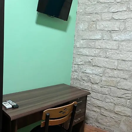 Gasthof Zouglas App Limassol