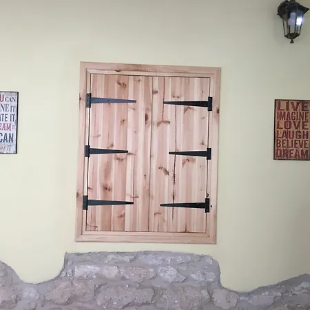 Casa de hóspedes Zouglas App 3*